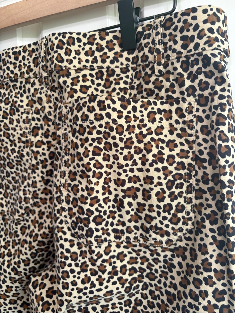 New with Tags size 29T J. Crew Leopard Print Wide-Leg Pants. Front patch pockets - Picture 7 of 13